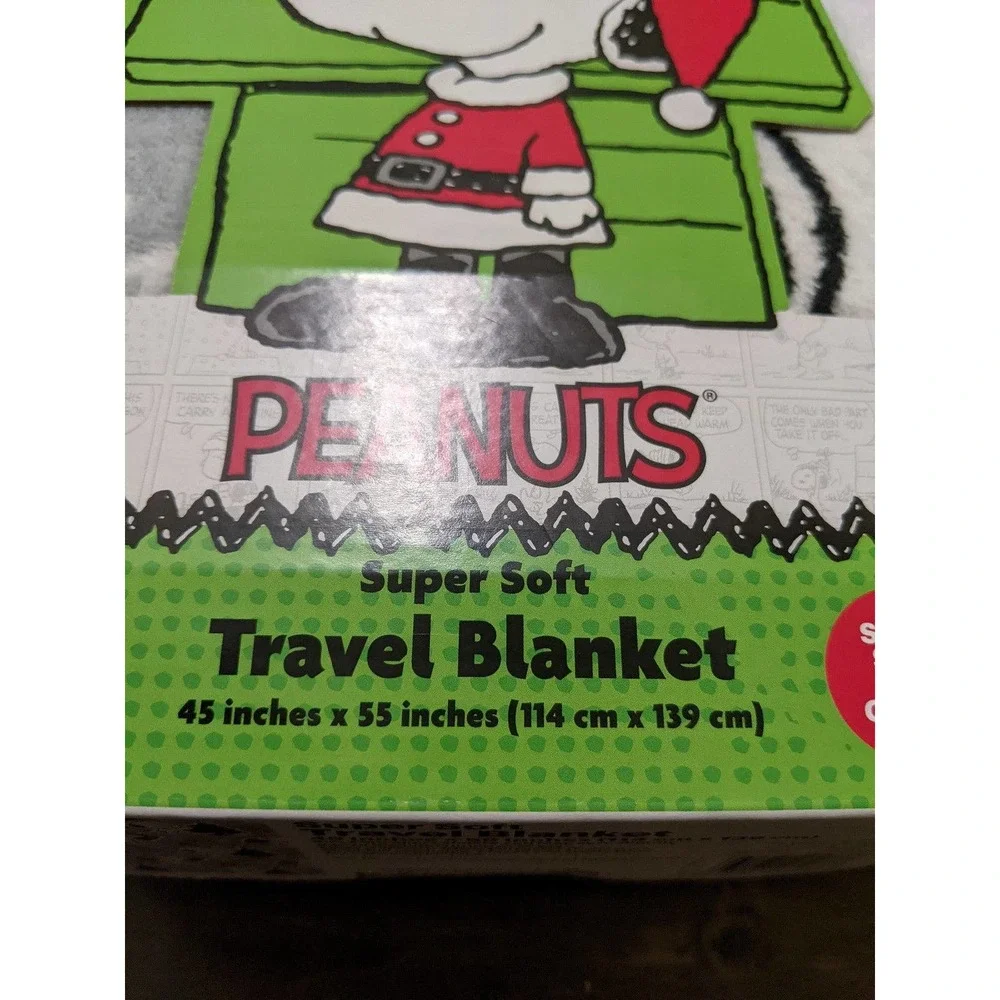 New Christmas peanuts Snoopy Woodstock travel blanket